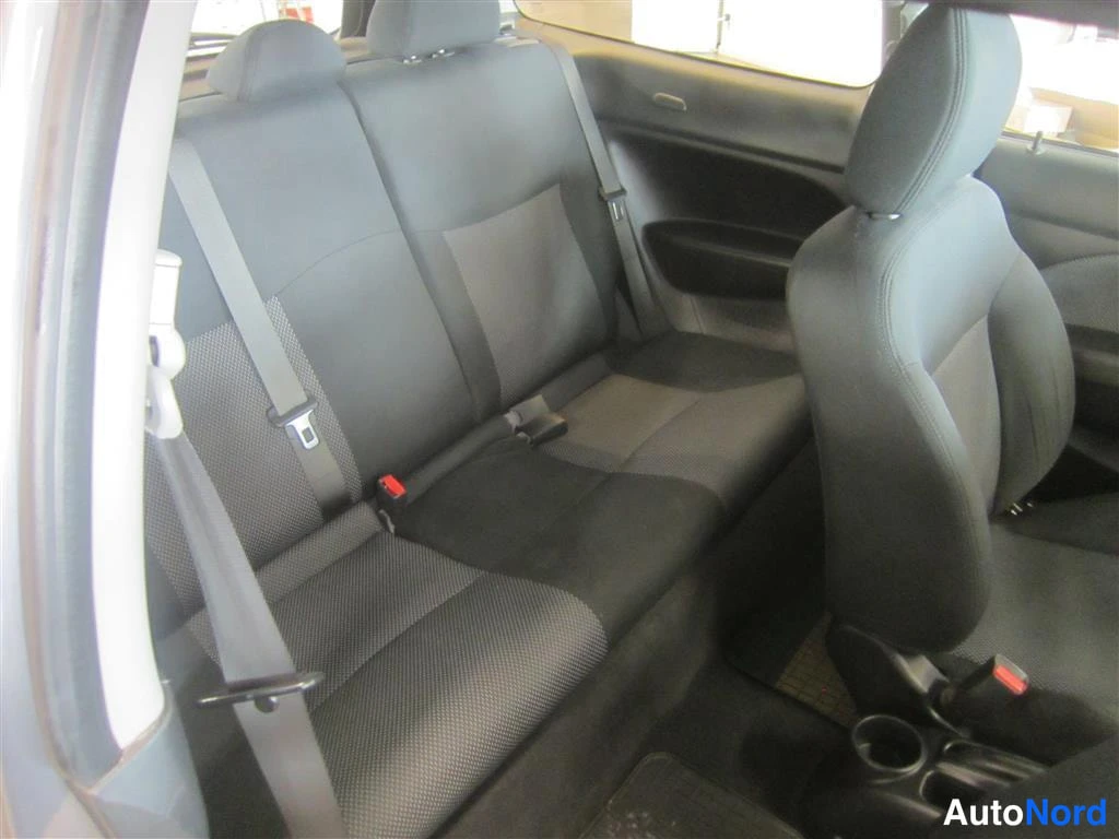 Grå Honda Civic 2004, baksäten, bild 12