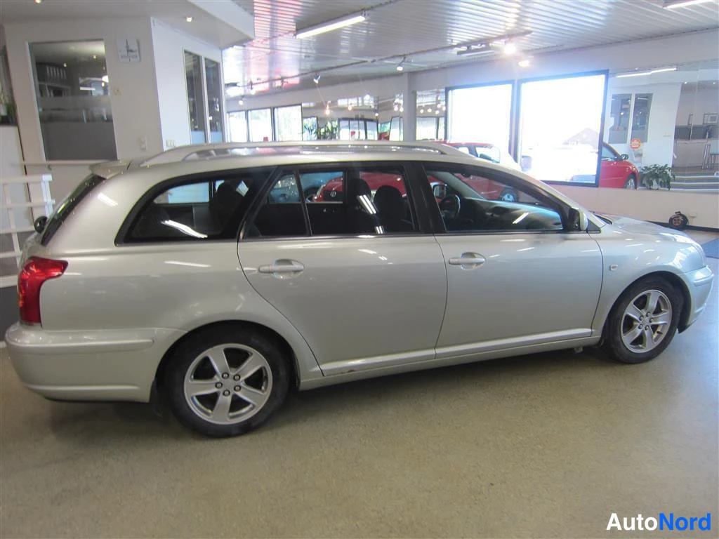 Hopea Toyota Avensis 2006, takaviisto, kuva 4