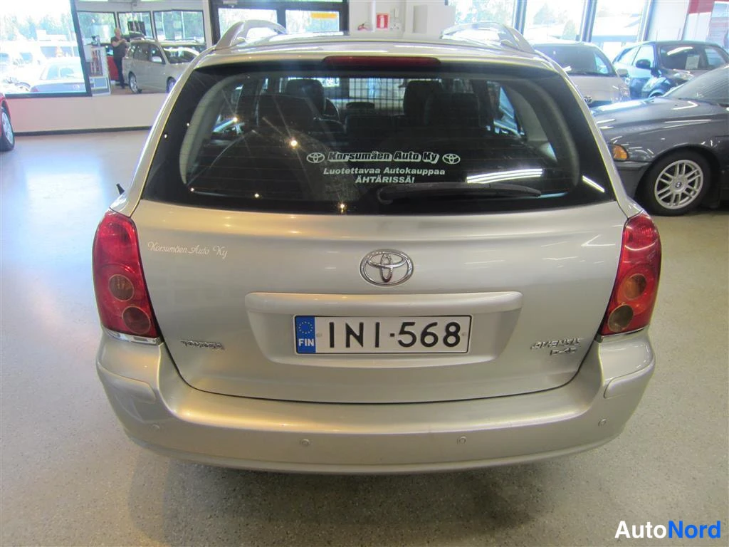 Hopea Toyota Avensis 2006, takaa, kuva 5