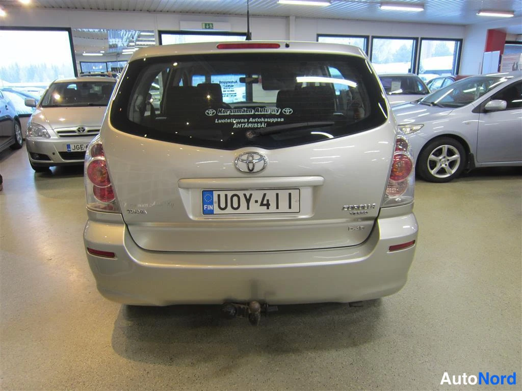Hopea Toyota Corolla Verso 2005, takaa, kuva 5