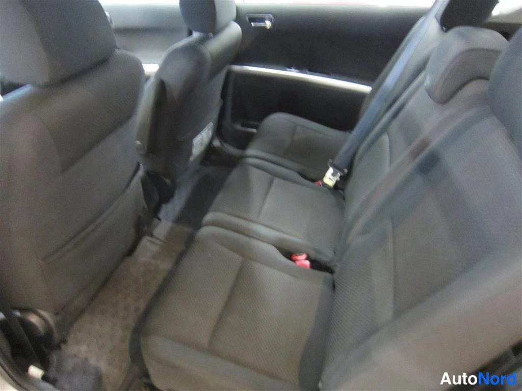 Hopea Toyota Corolla Verso 2005, kuva 13