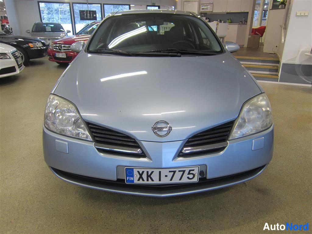 Sininen Nissan Primera 2006, edestä, kuva 3