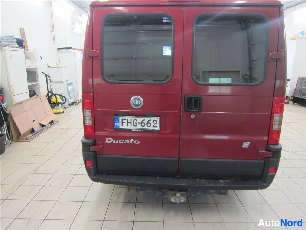 Punainen Fiat Ducato 2006, takaa, kuva 7