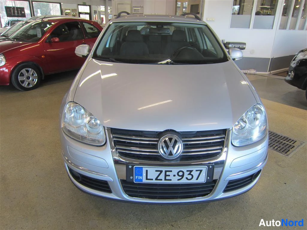 Hopea Volkswagen Golf 2007, edestä, kuva 3