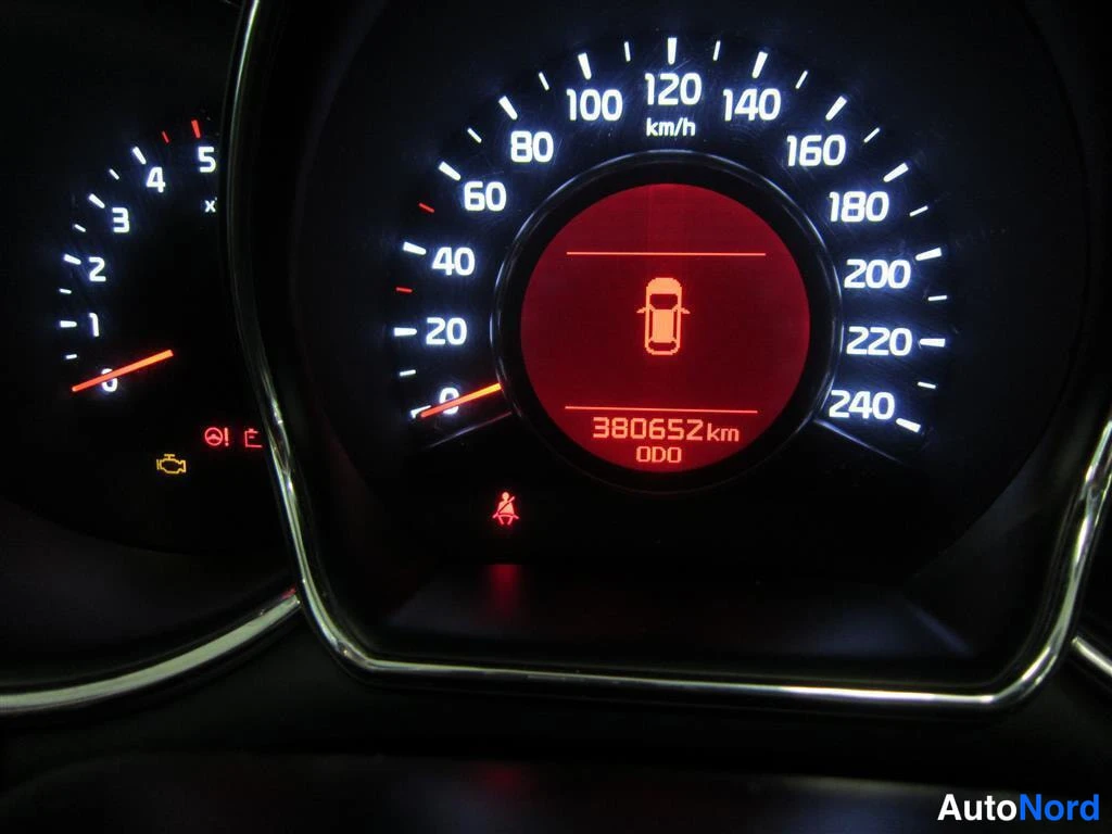 Beige Kia Ceed 2012, yksityiskohta, kuva 17