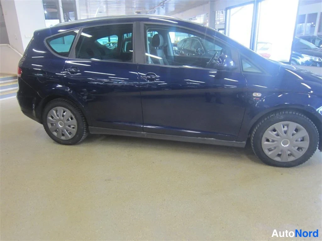 Sininen Seat Altea XL 2011, sivulta, kuva 4