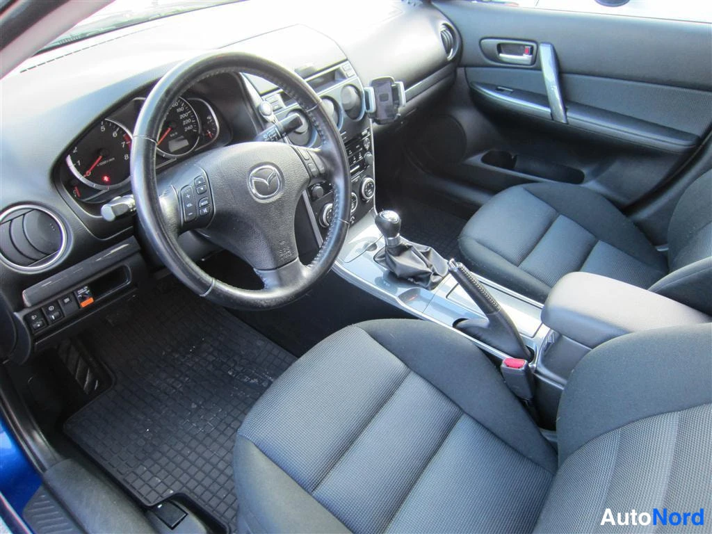 Sininen Mazda 6 2007, ohjaamo, kuva 6