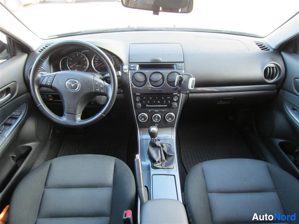 Sininen Mazda 6 2007, ohjaamo, kuva 8