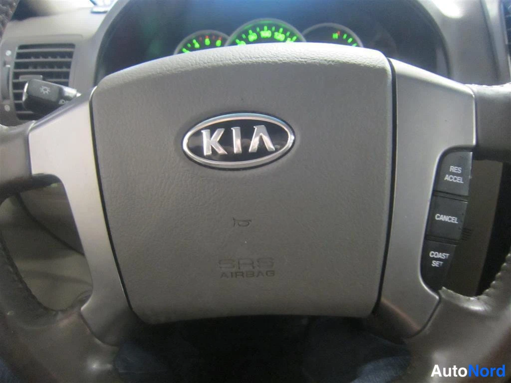 Valkoinen Kia Sorento 2008, yksityiskohta, kuva 18