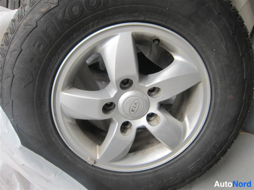 Valkoinen Kia Sorento 2008, yksityiskohta, kuva 22