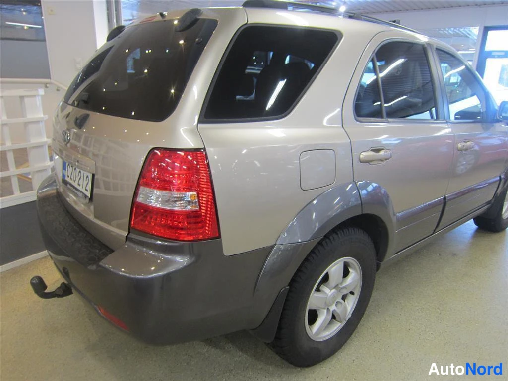 Valkoinen Kia Sorento 2008, takaviisto, kuva 7