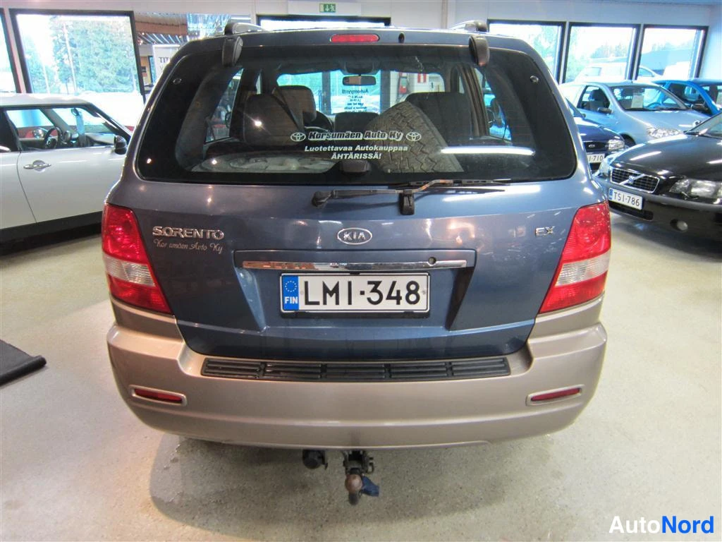 Sininen Kia Sorento 2005, takaa, kuva 5