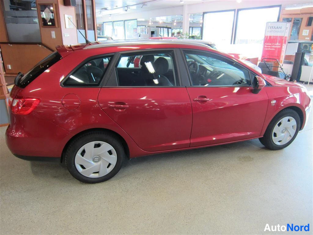 Punainen Seat Ibiza 2010, takaviisto, kuva 4