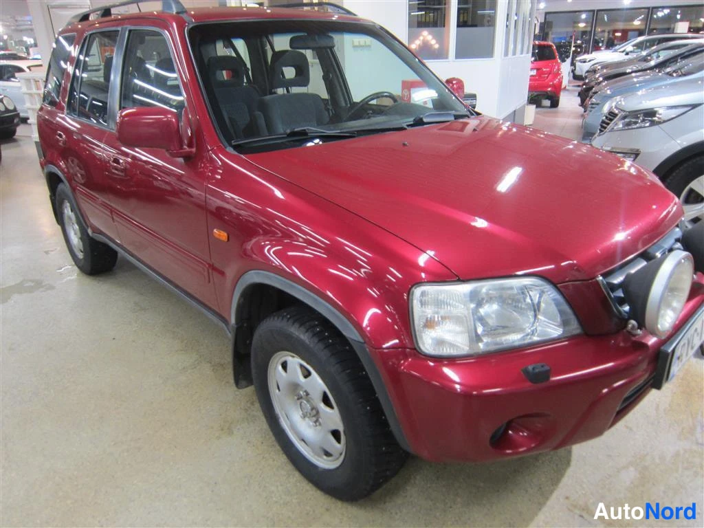 Punainen Honda CR-V 2000, etuviisto, keula oikealle, kuva 2