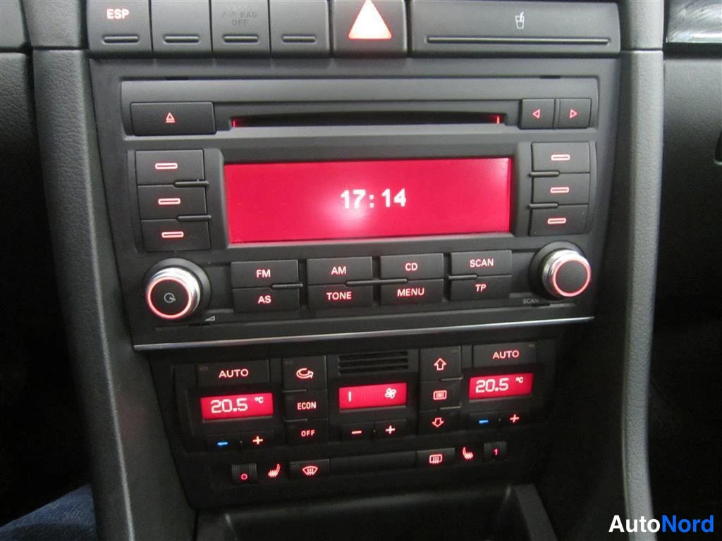 Valkoinen Seat Exeo ST 2011, yksityiskohta, kuva 17