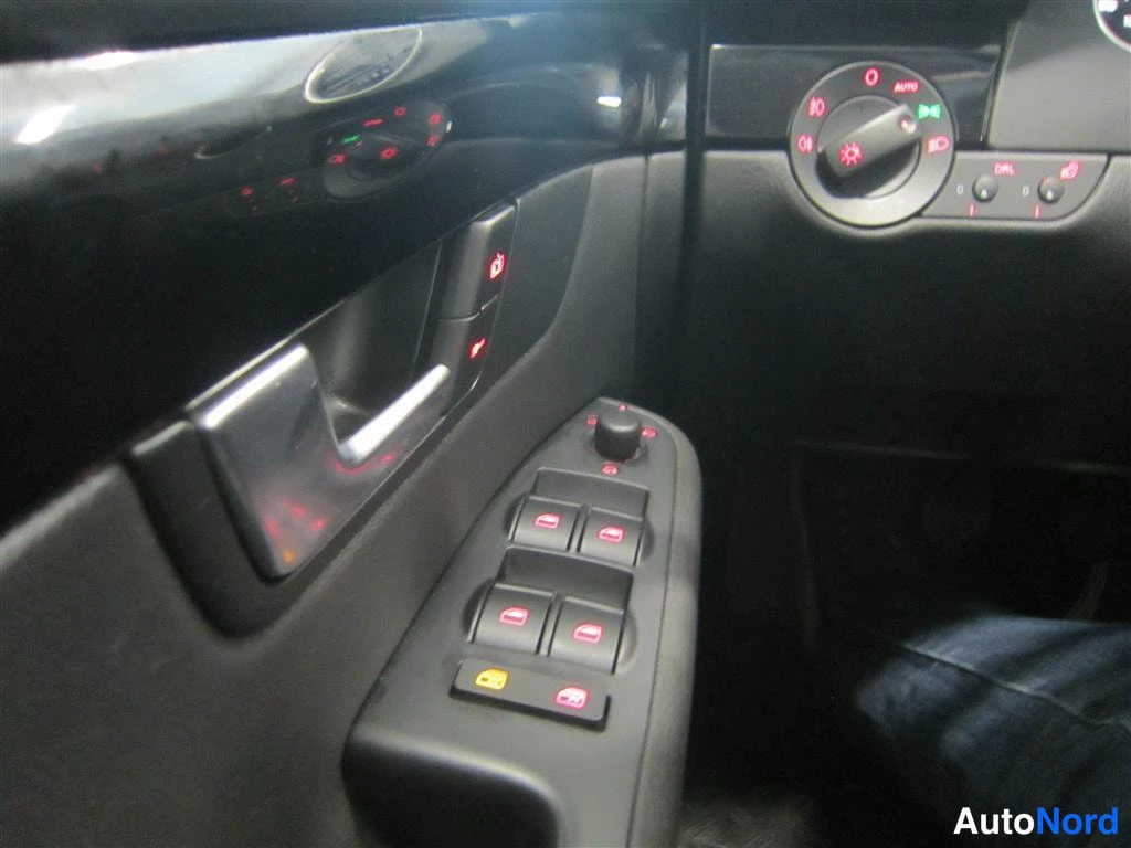 Valkoinen Seat Exeo ST 2011, yksityiskohta, kuva 20