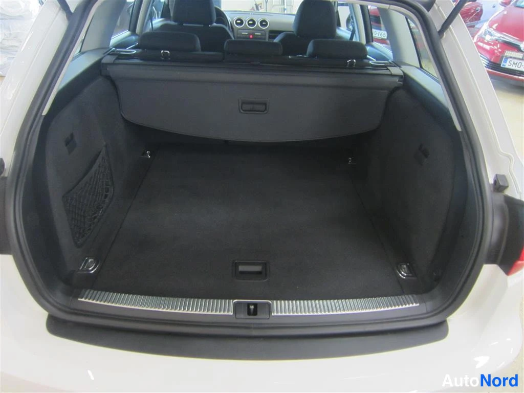 Valkoinen Seat Exeo ST 2011, tavaratila, kuva 14