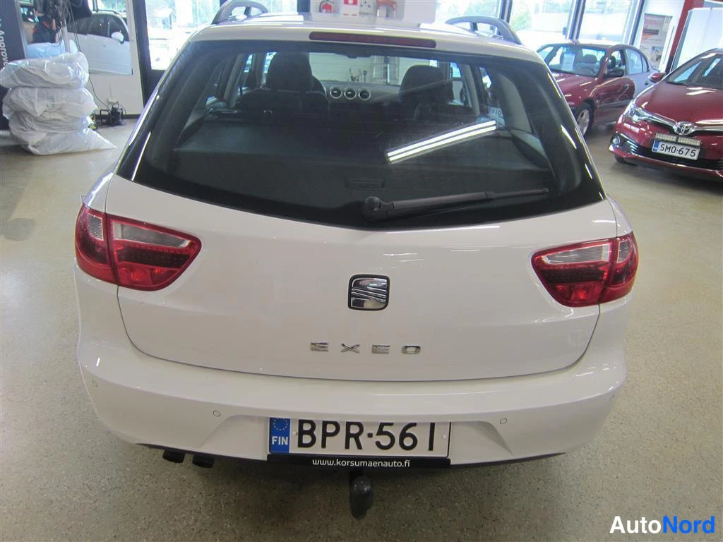 Valkoinen Seat Exeo ST 2011, takaa, kuva 8