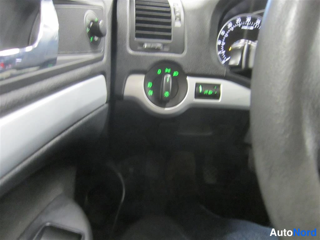 Harmaa Skoda Octavia 2011, yksityiskohta, kuva 18