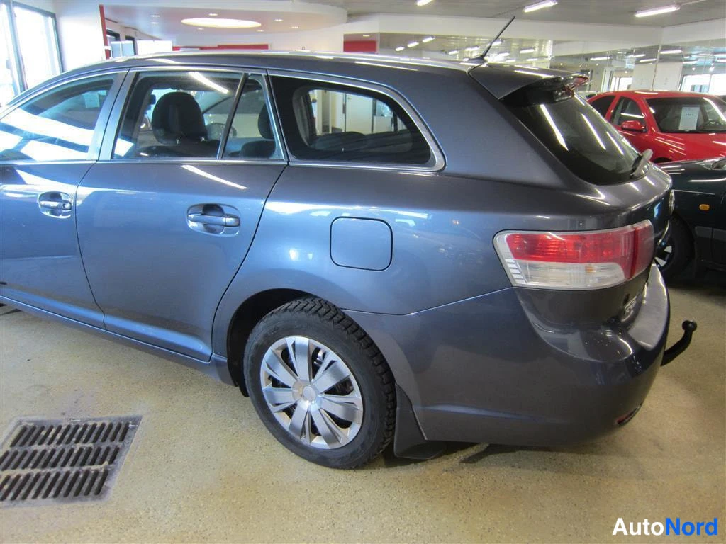 Sininen Toyota Avensis 2009, takaviisto, kuva 7
