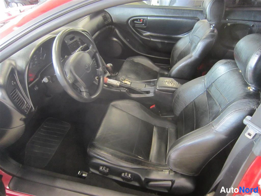 Punainen Toyota Celica 1996, etuistuimet, kuva 11