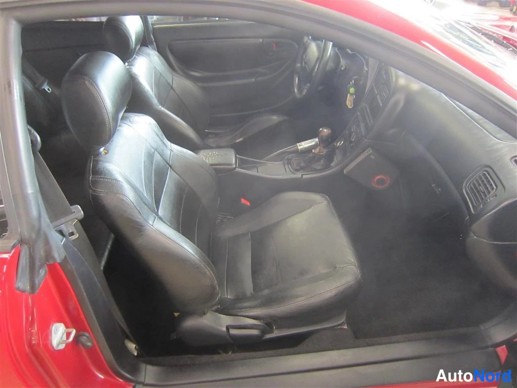 Punainen Toyota Celica 1996, etuistuimet, kuva 12