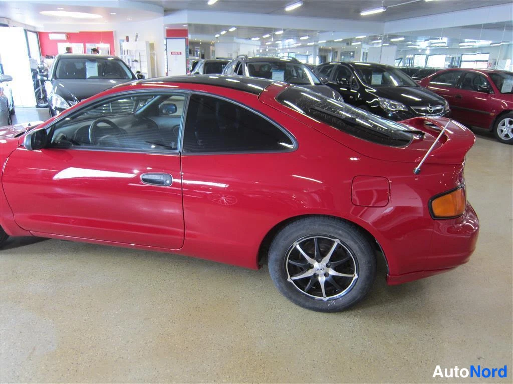 Punainen Toyota Celica 1996, takaviisto, kuva 6