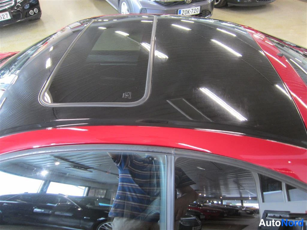 Punainen Toyota Celica 1996, yksityiskohta, kuva 19