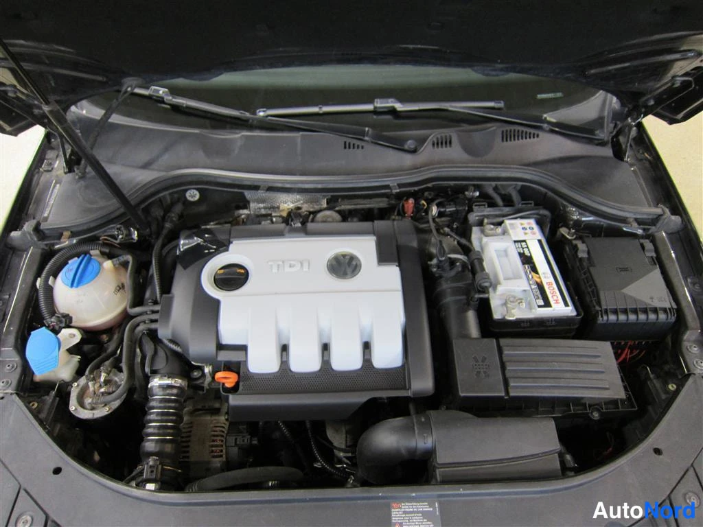 Beige Volkswagen Passat CC 2006, moottoritila, kuva 12