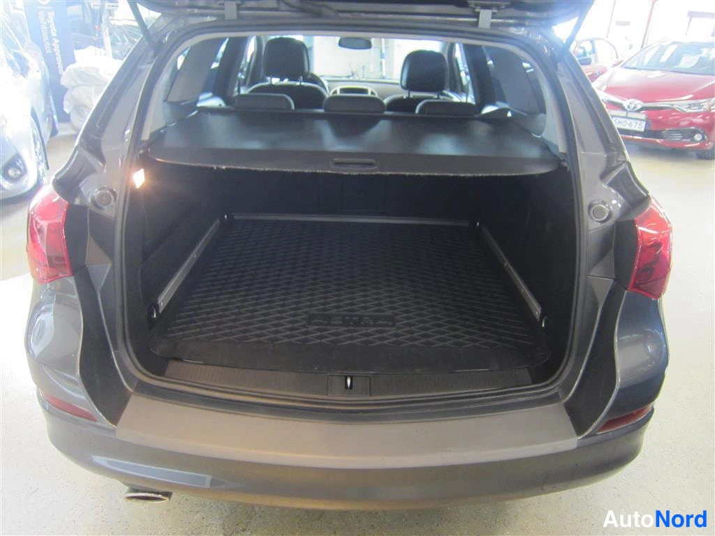 Harmaa Opel Astra 2012, tavaratila, kuva 14