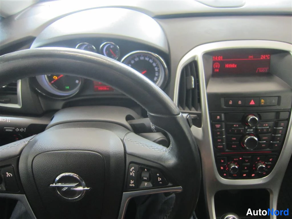 Harmaa Opel Astra 2012, ohjaamo, kuva 9