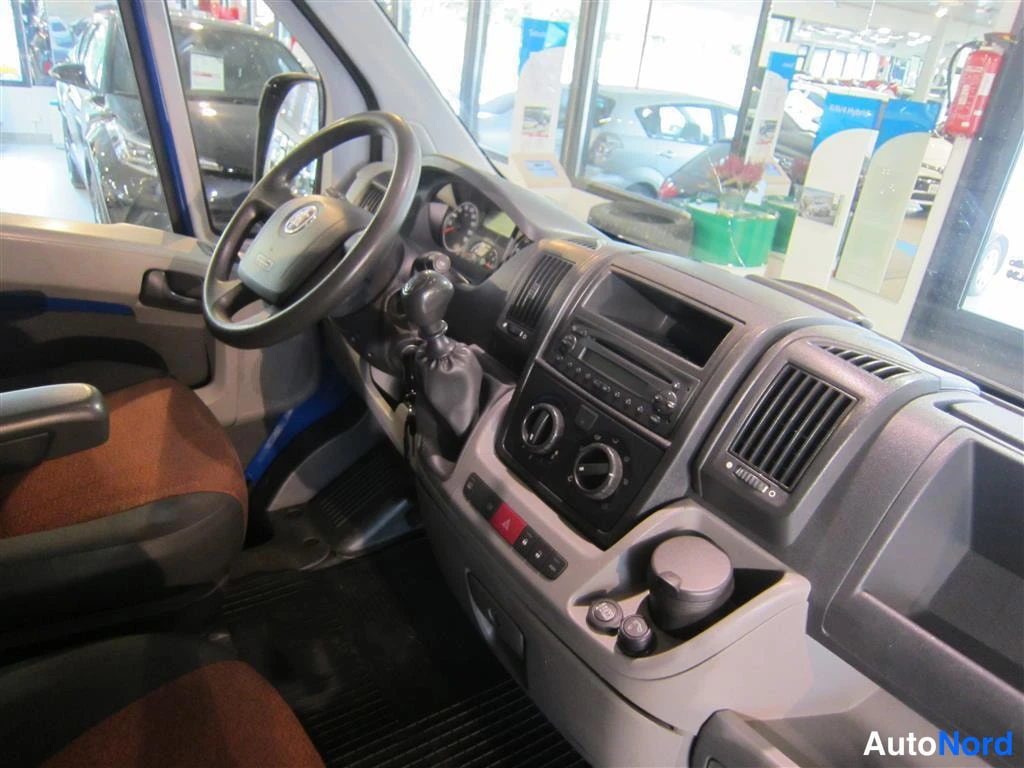 Blue Fiat Ducato 2011, cockpit, photo 13
