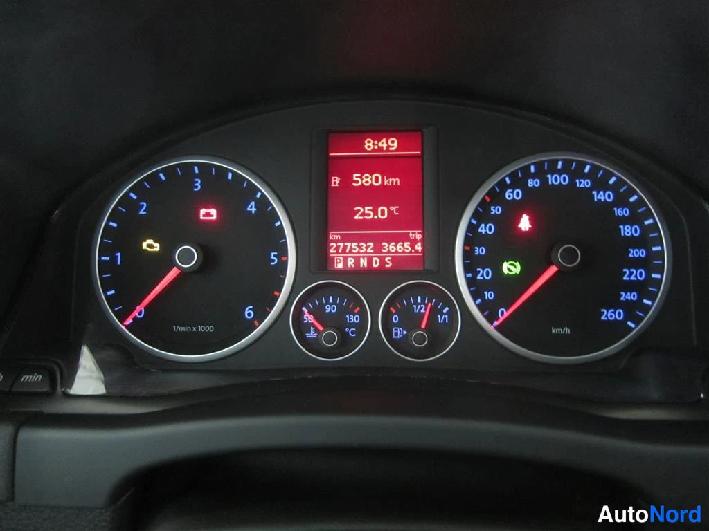 Musta Volkswagen Tiguan 2008, yksityiskohta, kuva 14