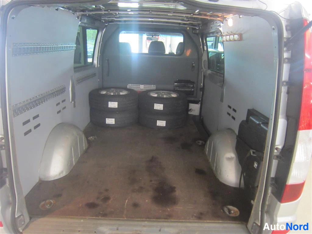 Harmaa Mercedes-benz Vito 2007, tavaratila, kuva 11