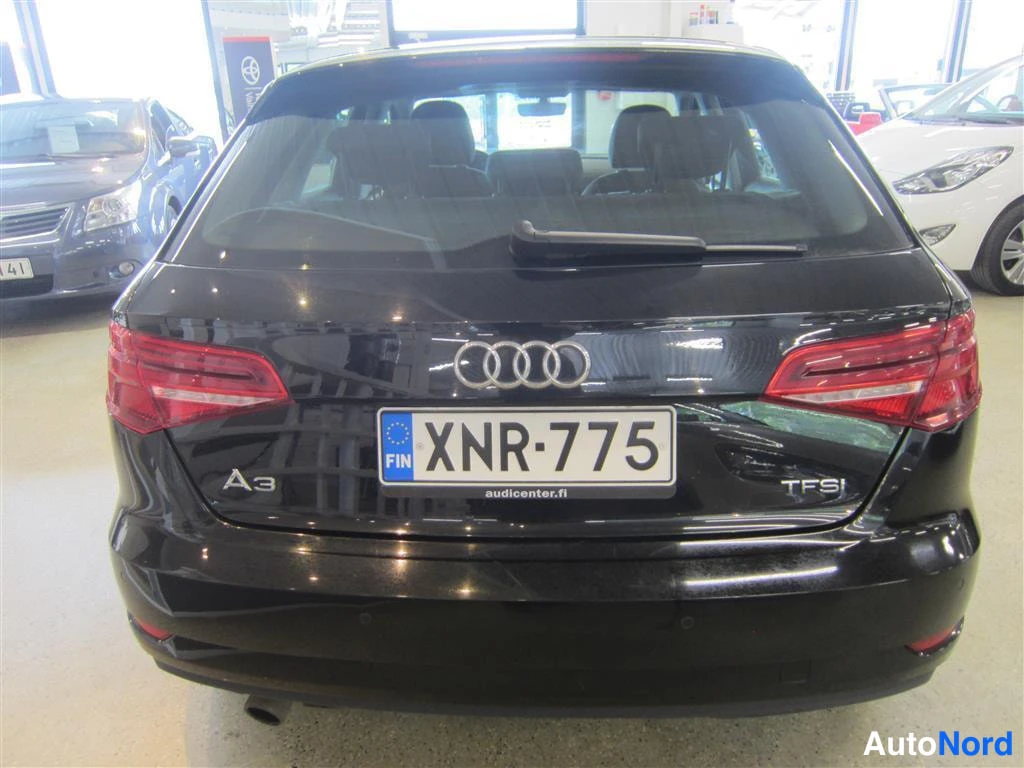 Musta Audi A3 2016, takaa, kuva 8