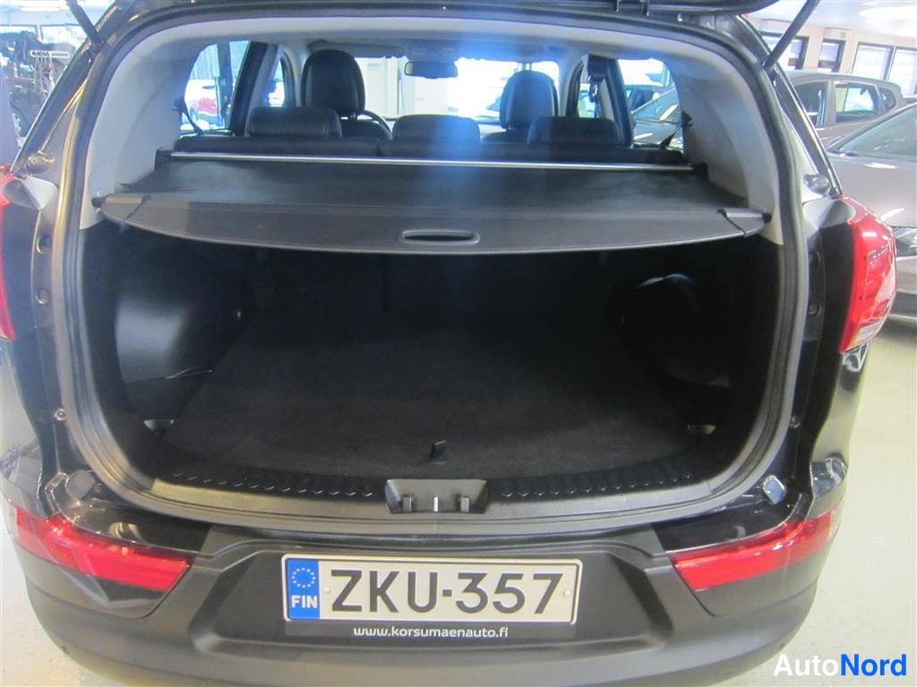 Musta Kia Sportage 2016, tavaratila, kuva 14