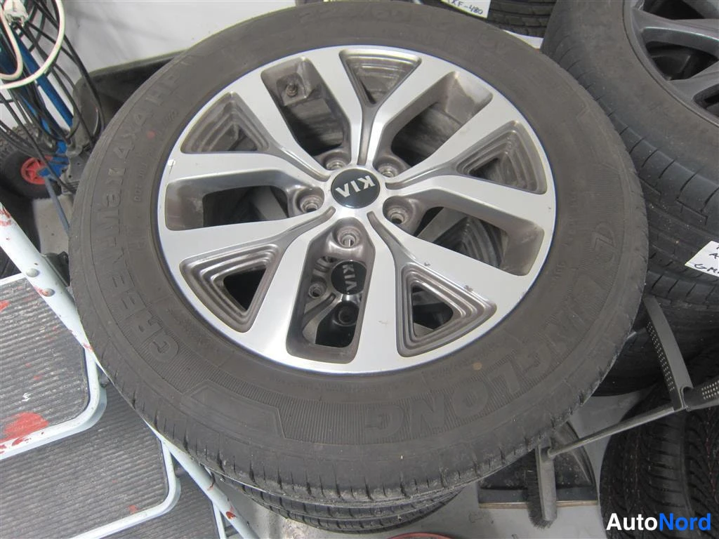 Musta Kia Sportage 2016, yksityiskohta, kuva 18