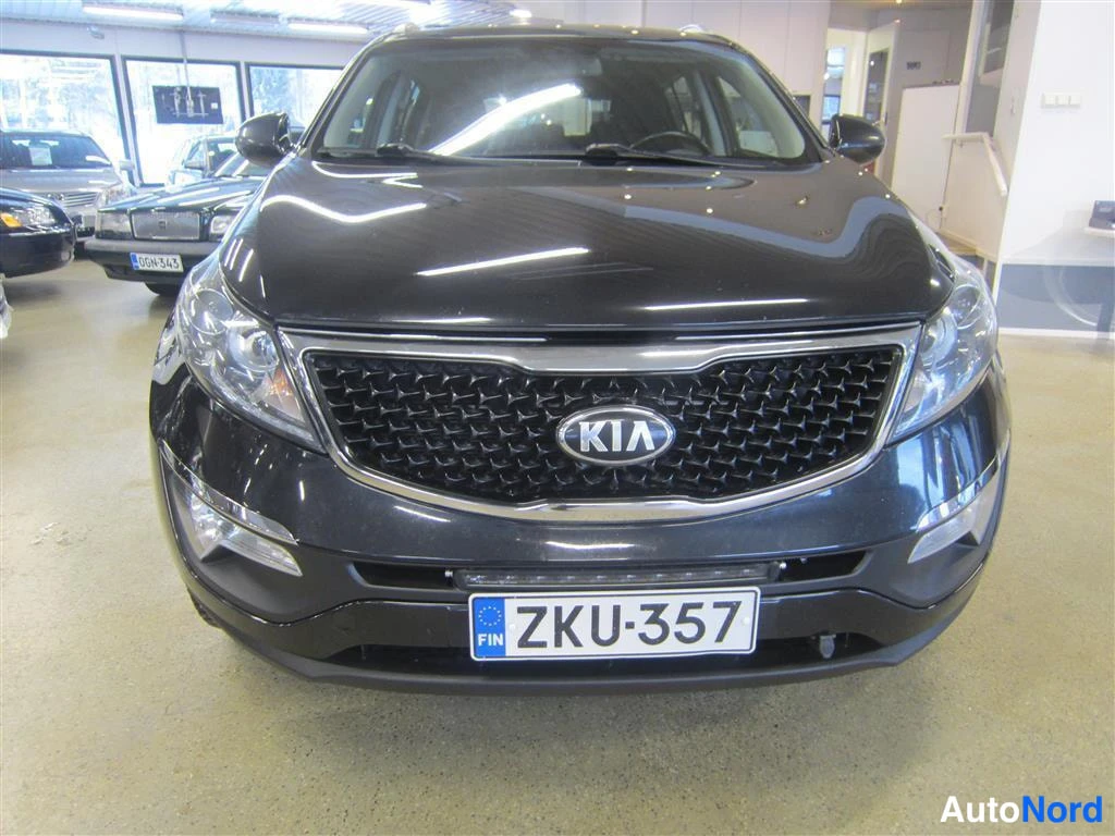 Musta Kia Sportage 2016, edestä, kuva 3