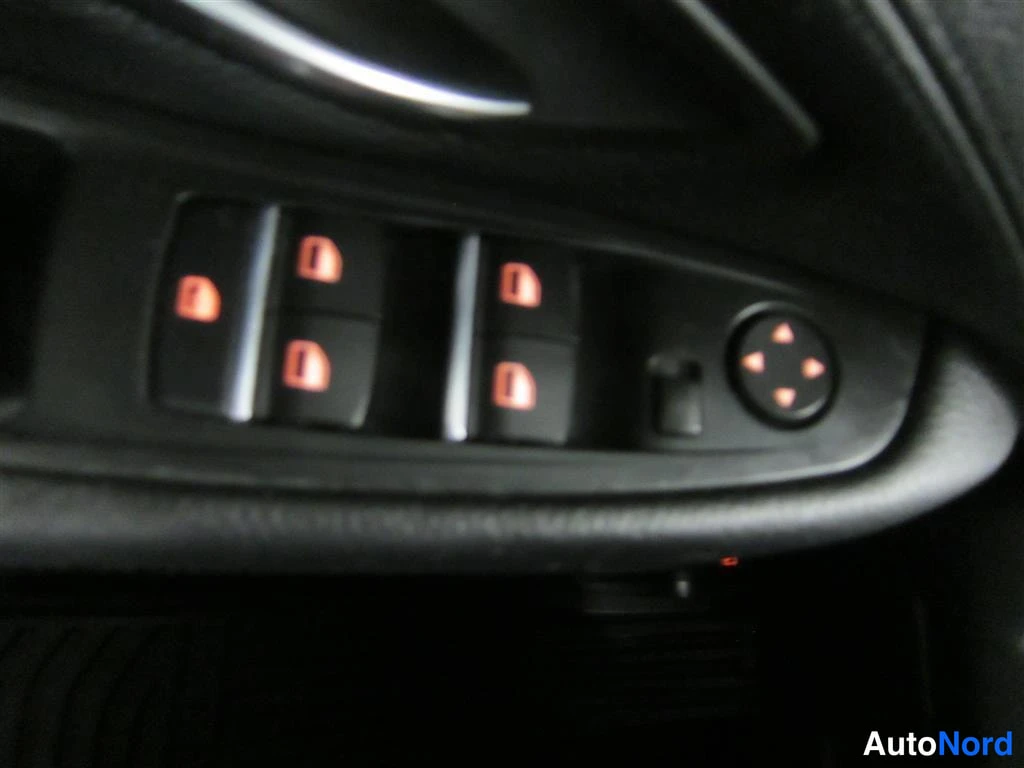 Valkoinen BMW 520d xDrive 2014, yksityiskohta, kuva 20