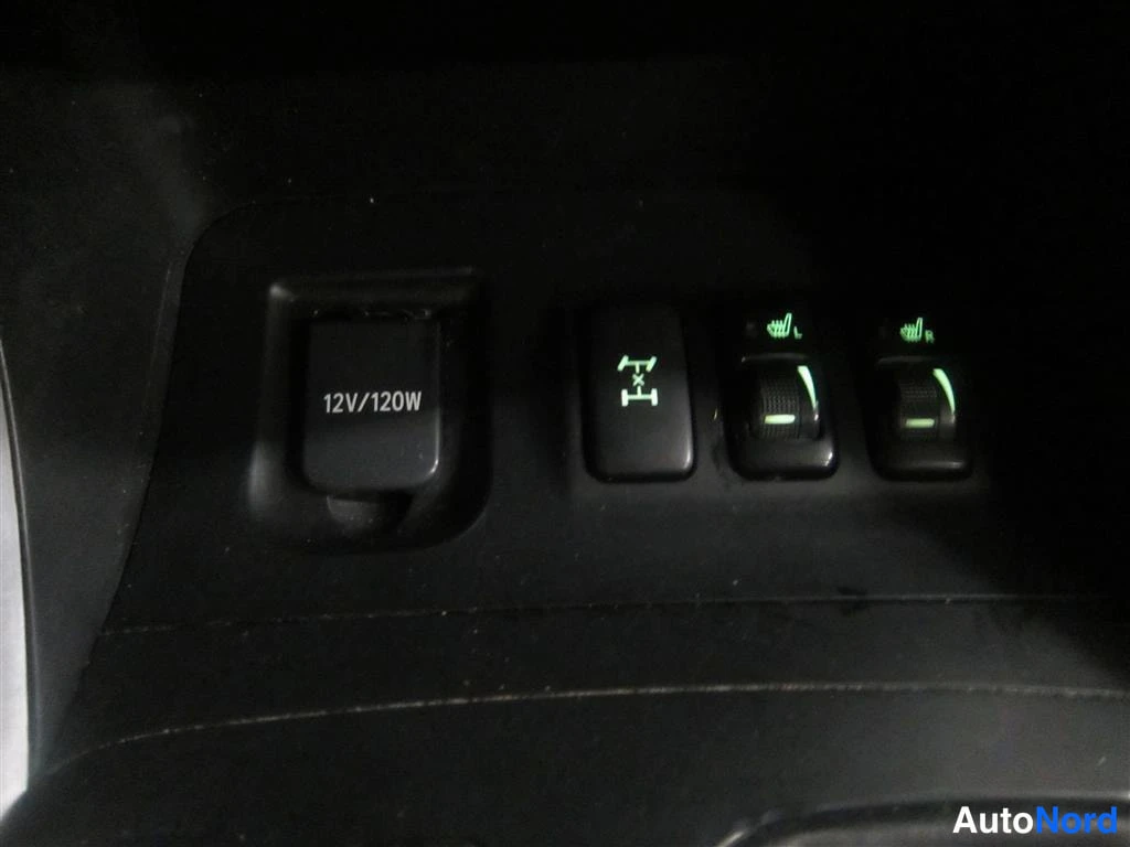 Harmaa Toyota Land Cruiser 2006, yksityiskohta, kuva 20