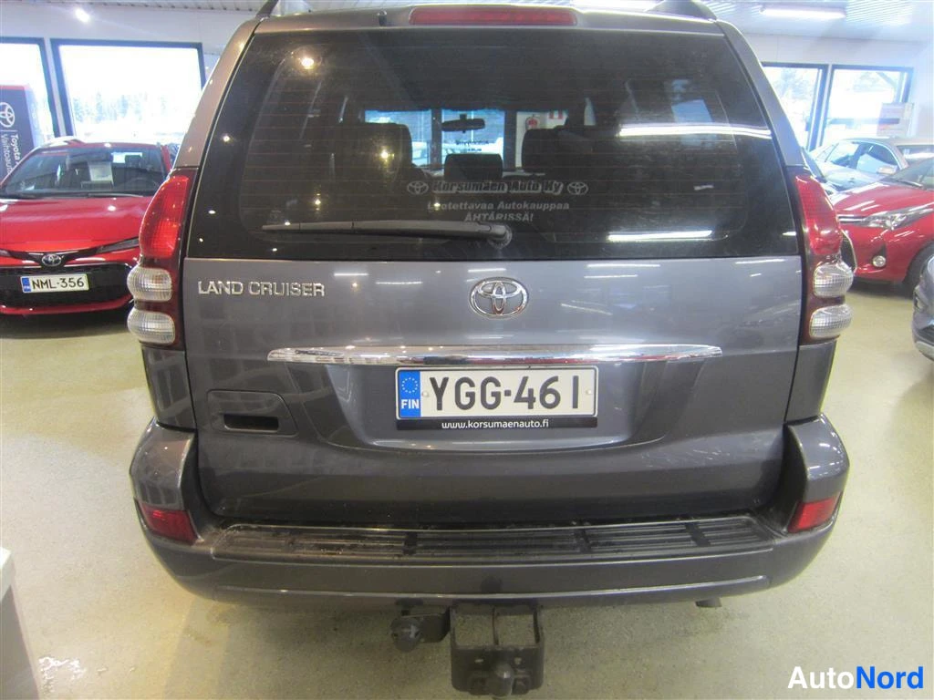 Harmaa Toyota Land Cruiser 2006, takaa, kuva 9