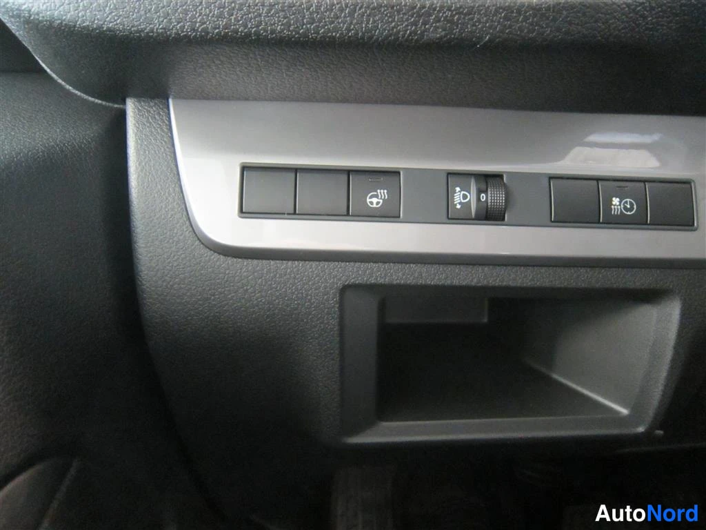 Harmaa Toyota Proace 2024, yksityiskohta, kuva 21