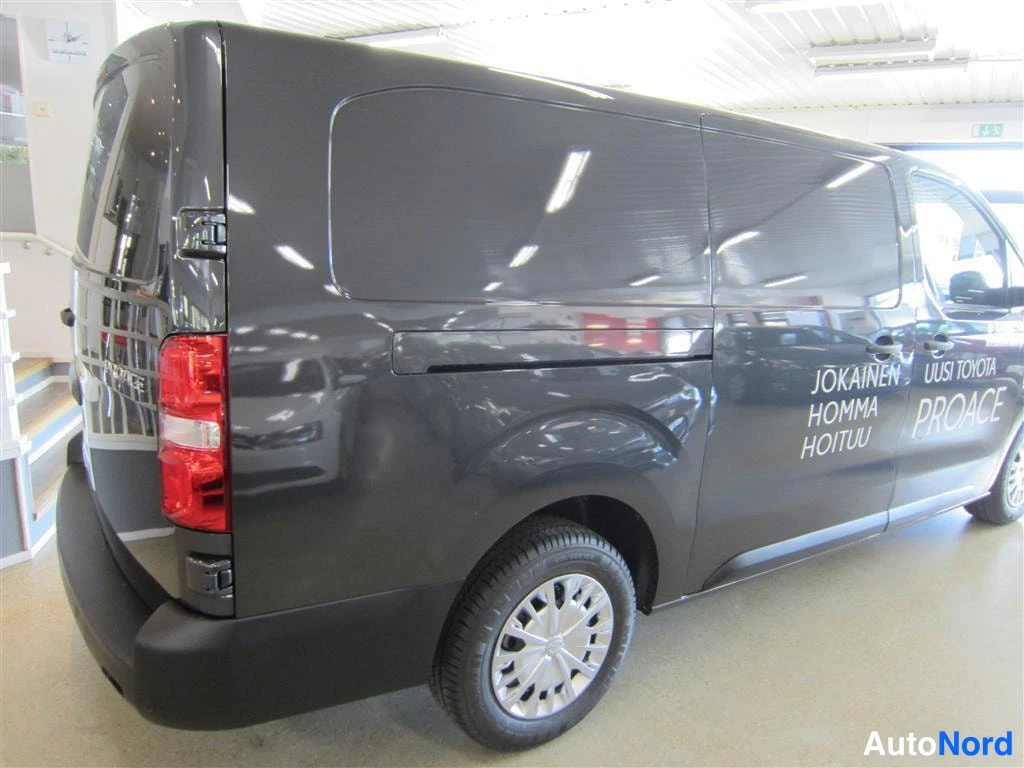 Harmaa Toyota Proace 2024, takaviisto, kuva 7