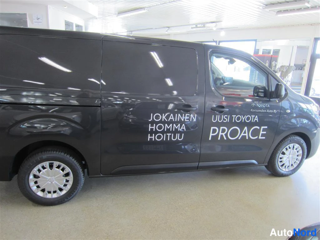 Harmaa Toyota Proace 2024, sivulta, kuva 4