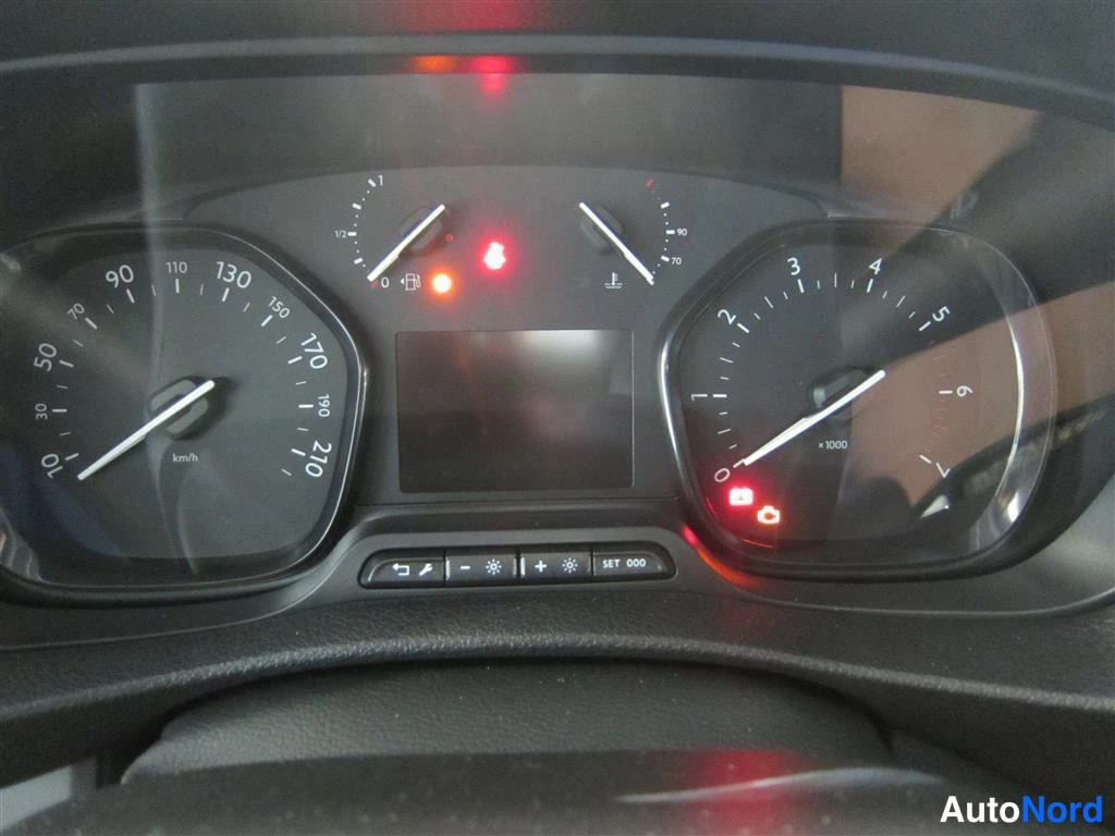 Harmaa Toyota Proace 2023, yksityiskohta, kuva 20