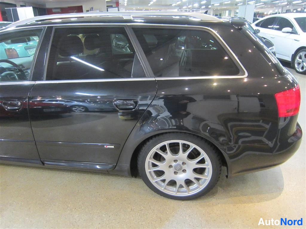 Musta Audi A4 2005, takaviisto, kuva 6