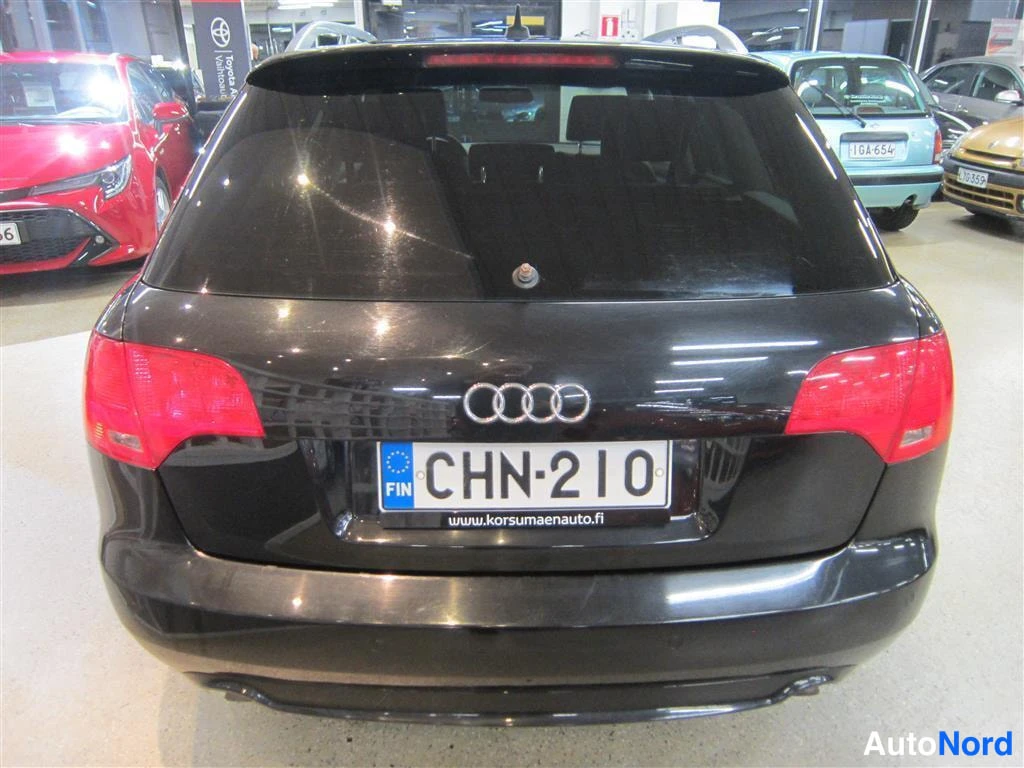 Musta Audi A4 2005, takaa, kuva 8