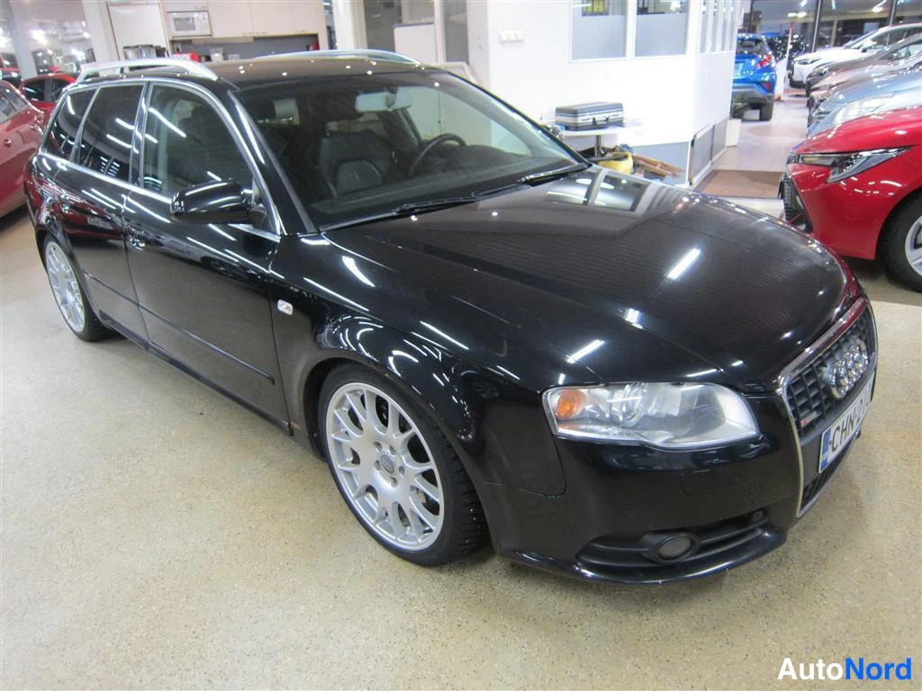Musta Audi A4 2005, etuviisto, keula oikealle, kuva 2