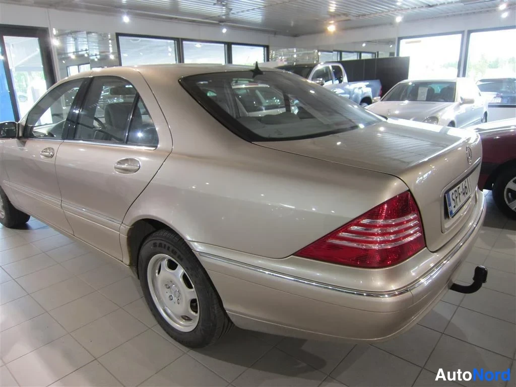 Harmaa Mercedes-benz S 2003, takaviisto, kuva 6