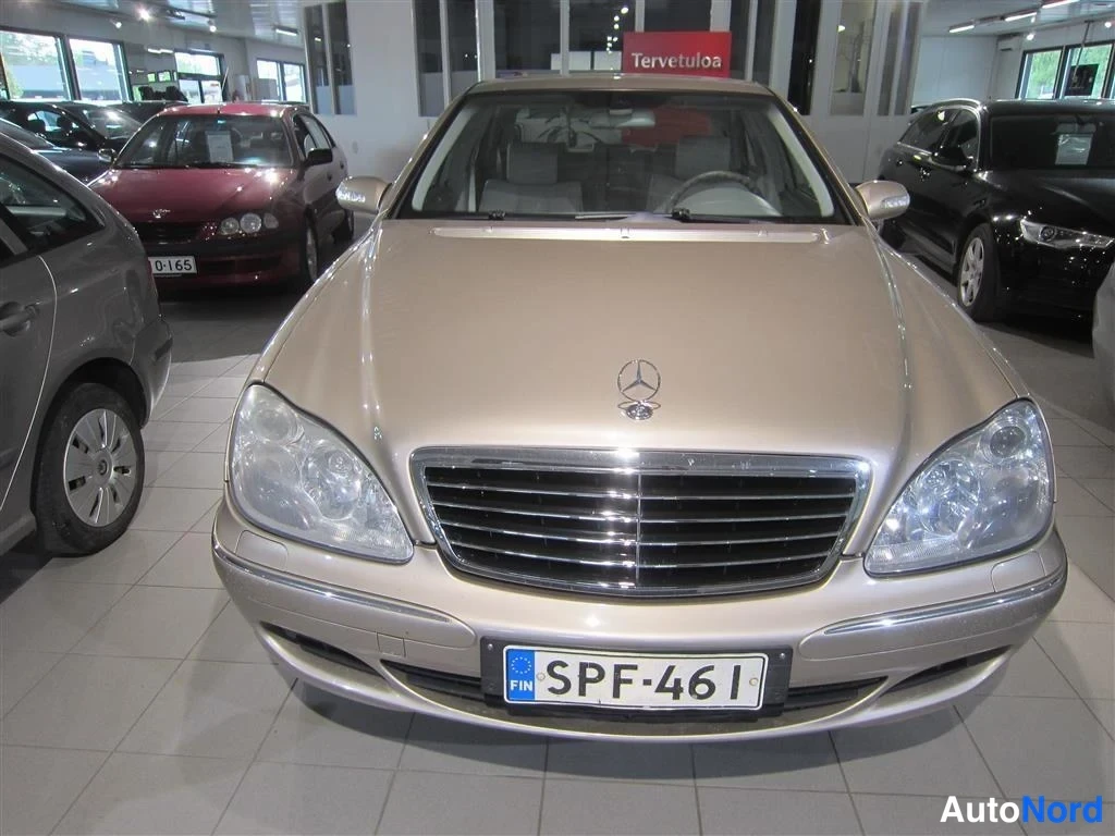 Harmaa Mercedes-benz S 2003, edestä, kuva 3